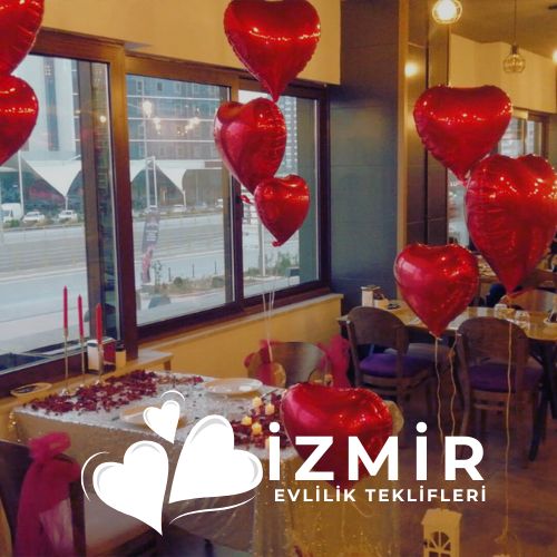 Kafe'de Evlilik Teklifi